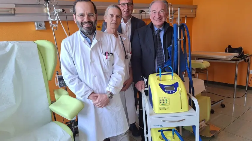 L'apparecchiatura donata dall'Ail di Belluno all'Oncologia