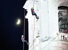 Il soccorso alpino sul Duomo di Belluno