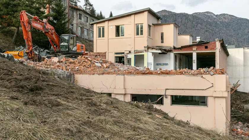 Inizio Demolizione Lozza - Calalzo di Cadore - Da Rin/Perona