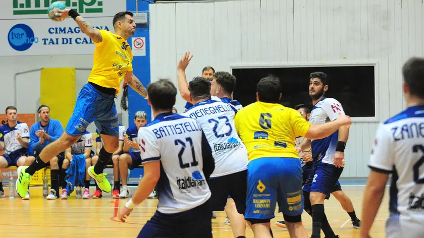 Nebojsa Vojionovic al tiro
