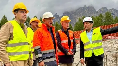 Il sopralluogo del ministro Abodi alla pista da bob di Cortina