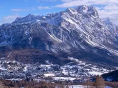 epa07297017 General view of the Tofana Ski Area during the women's Downhill race of the FIS Alpine Skiing World Cup in Cortina d'Ampezzo, Italy, 18 January 2019. EPA/JOHANN GRODER