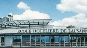 Qui sopra la scuola di Losanna In alto Luyèt Martire e Pasa