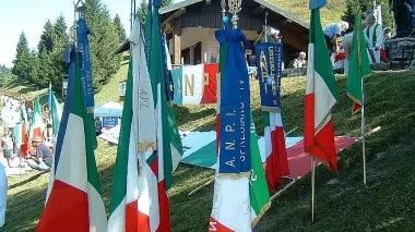 La manifestazione partigiana a Pian de le Femene