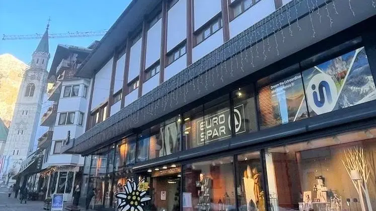 La Cooperativa di Cortina in Corso Italia