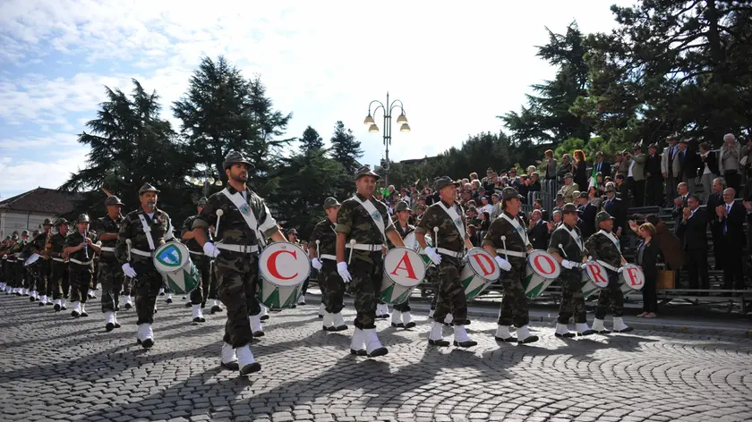 La parata in occasione dell'adunata della brigata cadore a Belluno