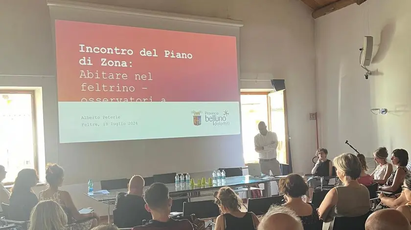 L’incontro tra i sindaci della Conferenza Ulss Dolomiti dedicata alla mancanza di alloggi per i lavoratori