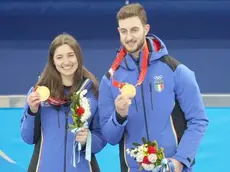 Stefania Constantini e Amos Mosaner con l'oro olimpico