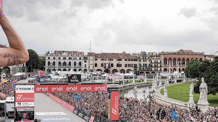 L'arrivo a Prato dalla Valle