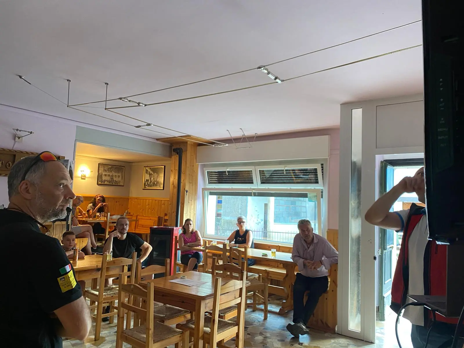 L'incontro a Provagna dedicato al progetto del centro di addestramento di unità cinofile al campo sportivo