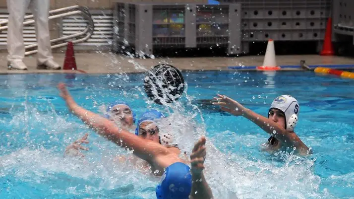Torneo di San MArtino di pallanuoto alla piscina di Belluno