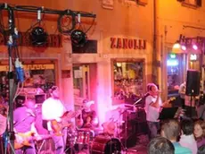 La notte rosa organizzata da Belluno la notte per festeggiare il passagio del giro d'Italia in città