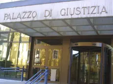 In tribunale a Belluno si e' concluso il primo grado del processo all'ex promotore finanziario trevigiano accusato di truffa ai danni di una quarantina di risparmiatori