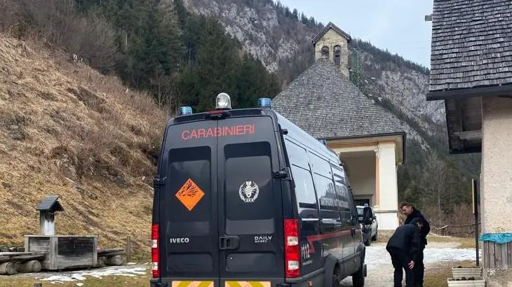 L'intervento degli artificieri a Lozzo di Cadore