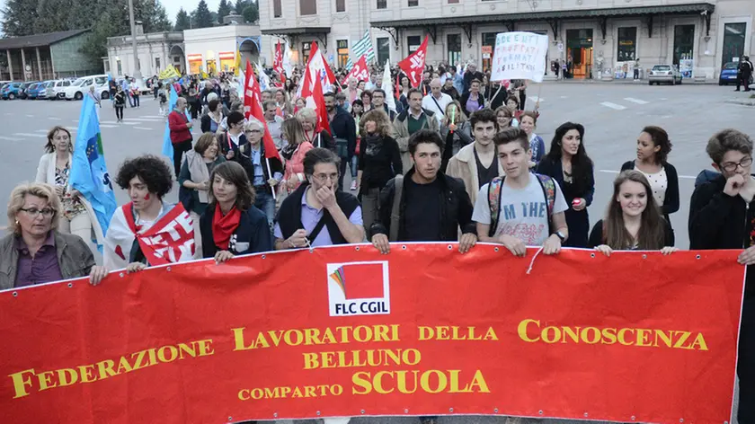 gian paolo perona-perona-belluno-manifestazione contro la riforma della scuola