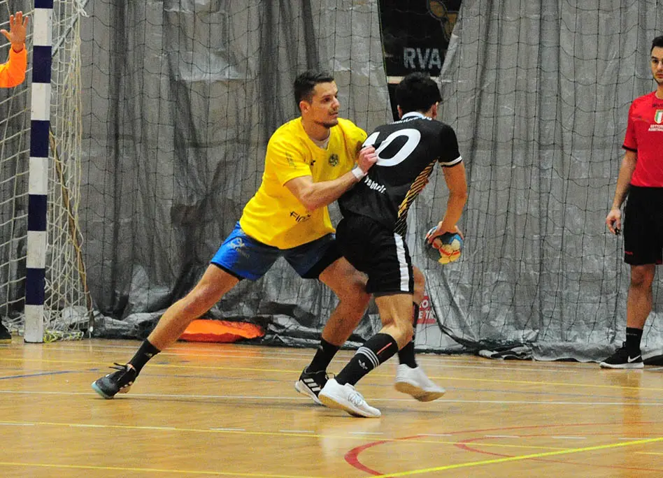Importante successo della Pallamano Belluno, che batte l'Arcobaleno Oriago fanalino di coda e ridà un po' di ossigeno alla propria classifica in serie A2.