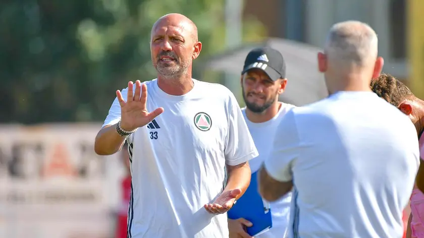 Il mister della Dolomiti Bellunesi Nicola Zanini