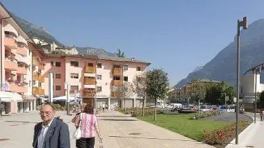 L’ex sindaco De Cesero e il nuovo centro di Longarone