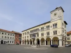 Belluno, 15 maggio 2008. In Piazza Duomo il Palazzo dei Rettori oggi Prefettura - La sede della Prefettura, Palazzo dei Rettori