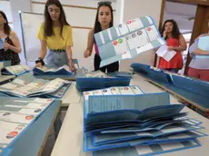 13/06/2022 Pistoia, seggio elettorale, spoglio delle schede per elezioni comunali e referendum