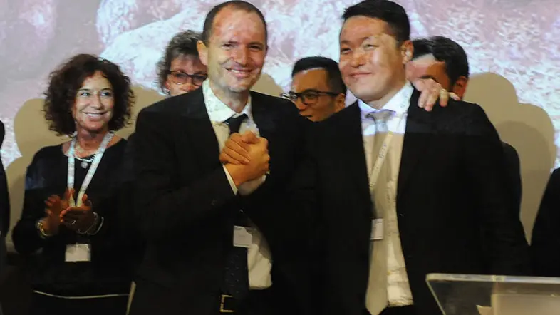 stefano bellò con un dirigente midea