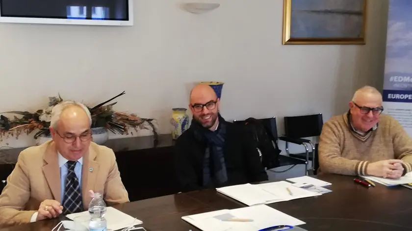 Da sinistra Mario Pozza presidente della Camera di commercio, Alberto Peterle presidente del Gal Prealpi e Dolomiti e Romano Tiozzo segretario camerale