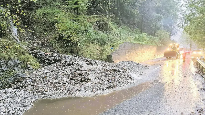 La frana sulla Sp 251 in Val di Zoldo del novembre 2023