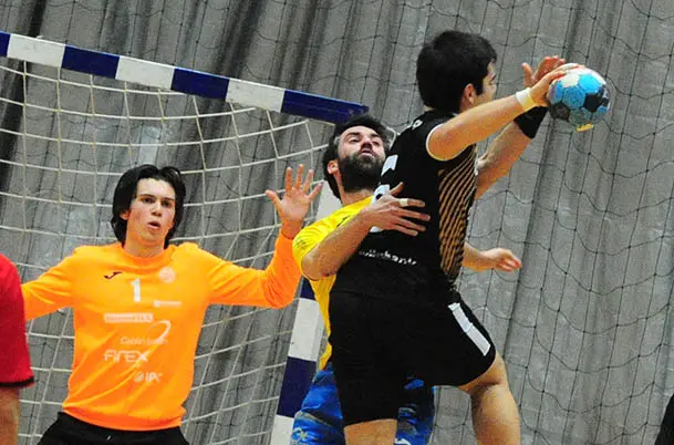 Importante successo della Pallamano Belluno, che batte l'Arcobaleno Oriago fanalino di coda e ridà un po' di ossigeno alla propria classifica in serie A2.
