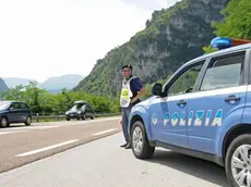 Longarone (Fortogna), 14 Agosto 2010. In concomitanza con l'esodo di ferragosto la polizia stradale rafforza i controlli sulle strade della provincia