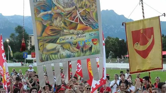 Palio di Feltre, domenica, vince quartiere Santo Stefano