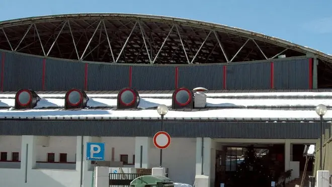 Il palaghiaccio di Auronzo, la mancata concessione della struttura per un torneo di hockey ha fatto molto arrabbiare Wladimiro Vecellio