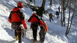 I soccorsi ai boy scout bloccati dalla slavina