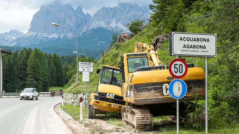 Pulizia nuova frana ad Acquabona di Cortina d'Ampezzo-Da Rin-Perona