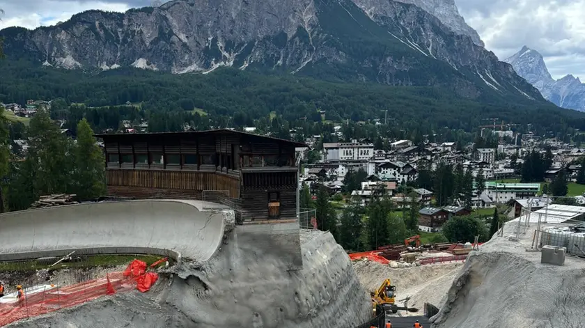 Le prime immagini del cantiere per realizzare la nuova pista da bob di Cortina