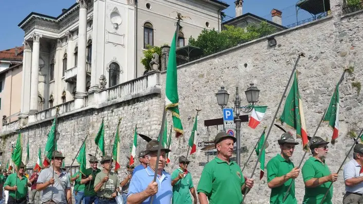 PERONA - FELTRE - SFILATA SETTIMO REGIMENTO ALPINI - SFILAtA - SETTIMO - REGGIMENTO - ALPINI - ADUNATA - FELTRE