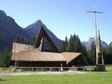 La chiesa della Madonna della Neve appena ristrutturata in Val Visdende