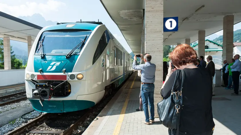 stefano da rin puppel - perona - calalzo di cadore - arrivo del primo treno abilitato al trasporto biciclette