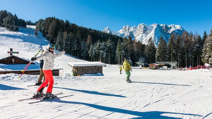 Gli impianti di sci di Monte Agudo ad Auronzo di Cadore. Ma in montagna, scrive Mauro Corona, non nevica più