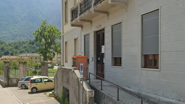 L’ingresso della sezione staccata di scuola primaria al Vittorino