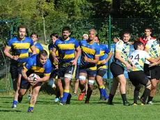 Una fase del derby fra Belluno e Alpago