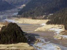 Il Lago del Centro Cadore in secca. Il Lago visto da Pieve di Cadore.