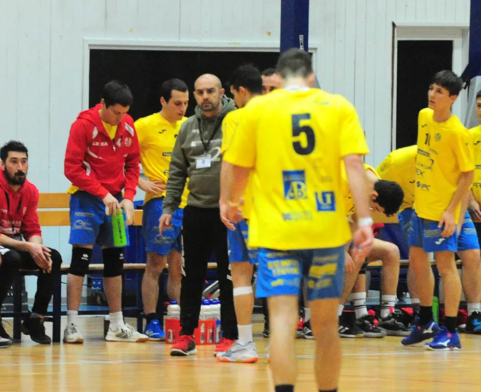 Importante successo della Pallamano Belluno, che batte l'Arcobaleno Oriago fanalino di coda e ridà un po' di ossigeno alla propria classifica in serie A2.