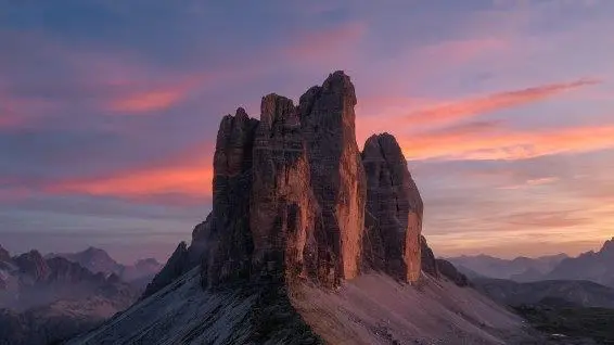 Tramonto in una sera d’estate alle Tre Cime di Lavaredo, foto di Michele Bellemo