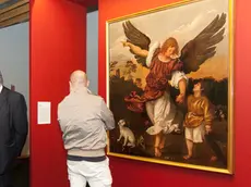 Le autorità sono i primi visitatori ufficiali della Mostra. La Mostra del Tiziano a Pieve di Cadore.