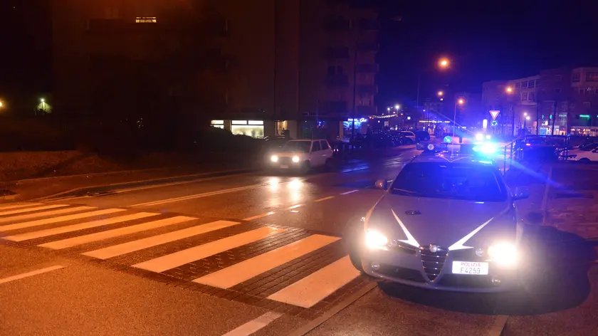 La volante della Stradale sul luogo dell'incidente