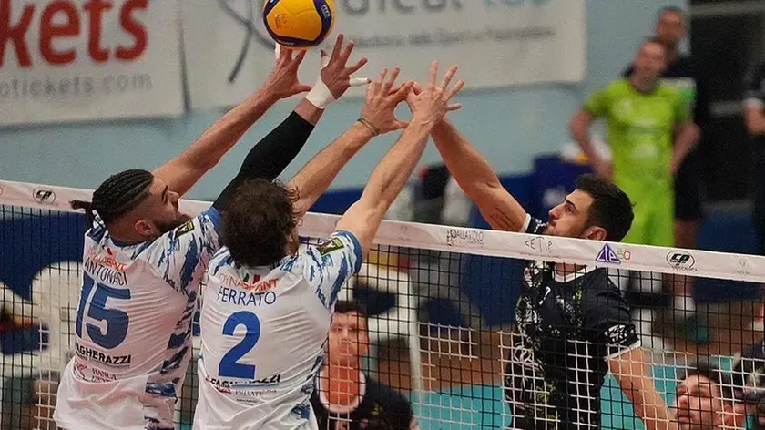 Piergiorgio Antonaci e Leonardo Ferrato a muro contro l'ex Alessandro Graziani