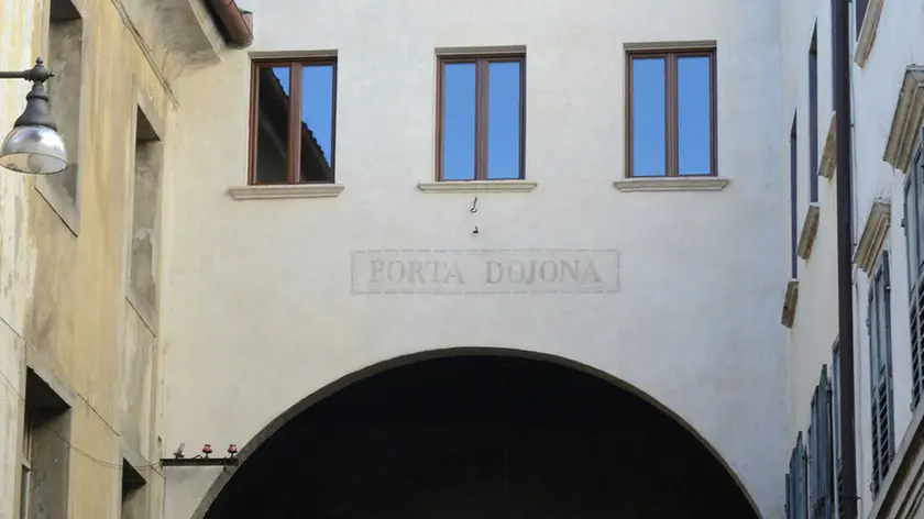 Porta Dojona ristrutturata dall'impresa De cian