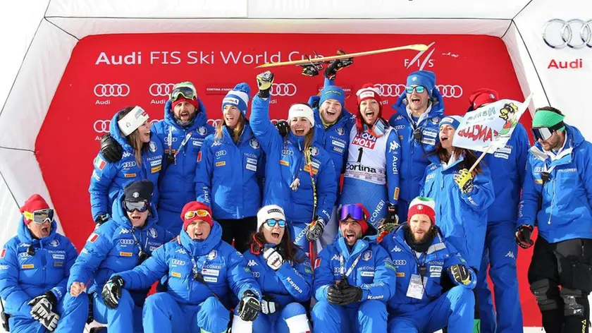 Second placed Johanna Schnarf (C) of Italy celebrates with her teammates on the podium after the women's SuperG race at the FIS Alpine Ski World Cup in Cortina d'Ampezzo, Italy, 21 January 2018. ANSA/ANDREA SOLERO