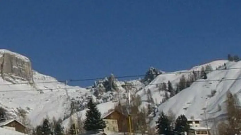 La strada di Zorz d'inverno diventa una pista da sci