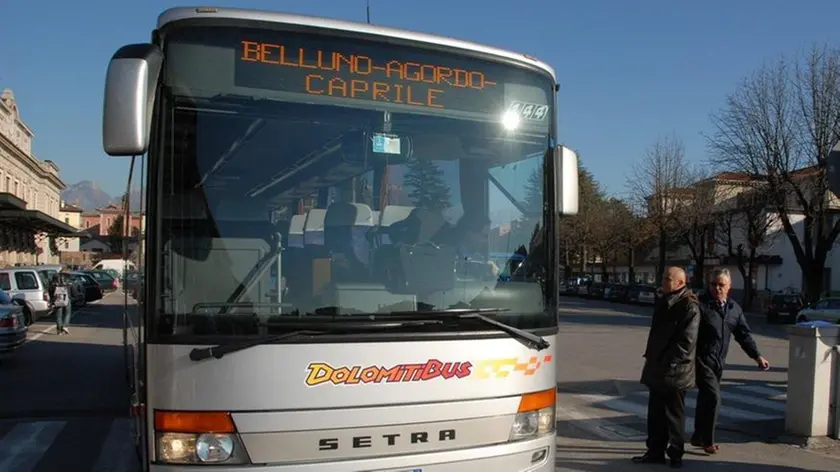 Belluno, 29 novembre 2007 conferenza stampa della dolomitibus per un incidente avvenuto in stazione